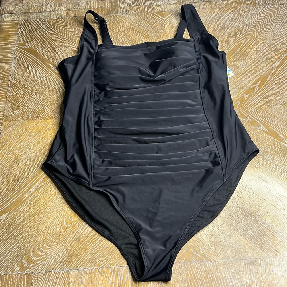 SIMPLY FIT SWIMWEAR Black Plus Size Pleated One Piece Swimsuit 3X